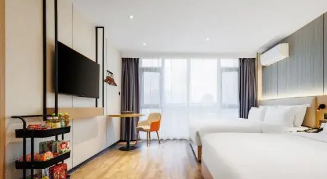 Четырёхместный люкс Deluxe Shudu Bear E-sports Hotel (Taihu Branch)