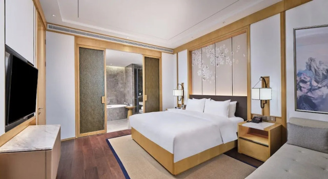 Двухместный номер Standard HUALUXE Suzhou Bay Hot Spring Resort by IHG