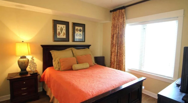 Grand Panama 1604 Tower I - Two Bedroom Condo, Rezerwuj Hotel Hotele w Panhandle Florida z basenem, Basen
