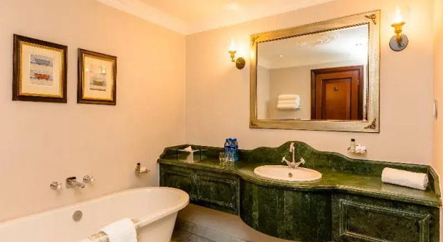 Полулюкс Gold Reef City Hotel