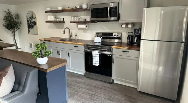 Апартаменты Live Work Downtown Apartment
