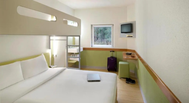 Четырёхместный номер Standard ibis Budget - Fawkner