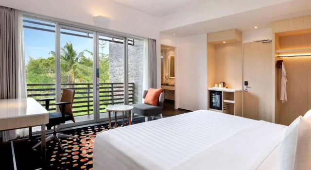 Двухместный номер Superior с видом на бассейн Novotel Palembang