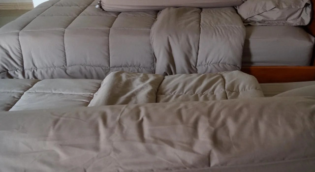 Aomsin Guesthouse, Book Hotel Ban Phongam 