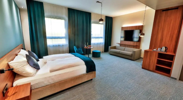 Полулюкс Deluxe Hotel Das Zeit