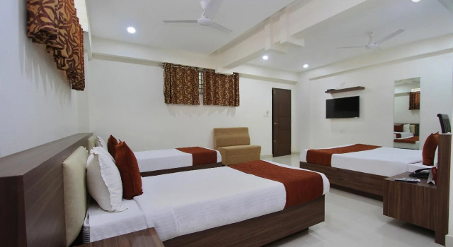 Heramba Comforts By OYO Rooms, Prenota Hotel Ullal Karnataka