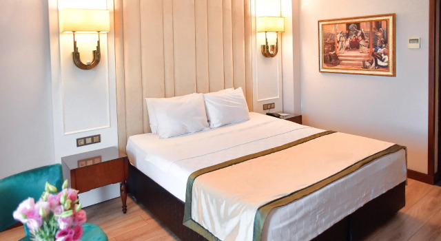 Номер Standard с видом на озеро Golden Lake Hotel