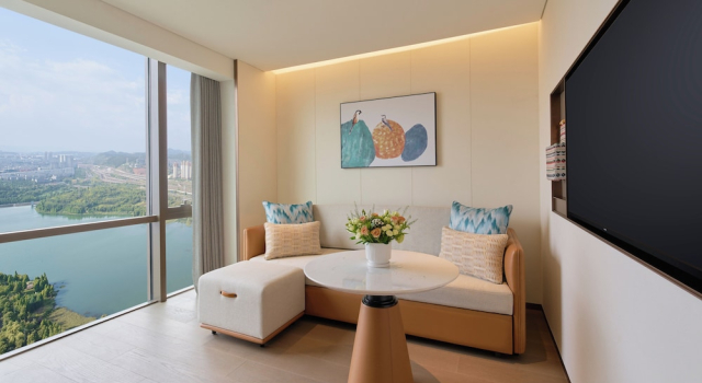 Семейный номер Standard с видом на озеро LIVING MINYOUN PERENNIAL KUNMING(Kunming South Railway Station)