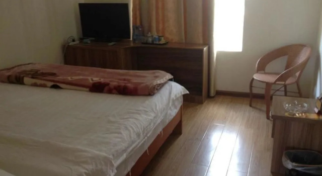 Jiariwan Express Hotel(昆明假日湾快捷酒店), Buchen Sie Hotel Chenggong Kunming