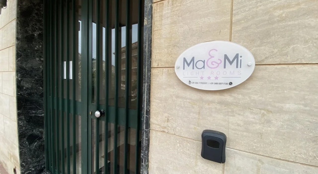 Ma&Mi Light Rooms, Забронировать Отель «постель и завтрак» Отели Чефалу с парковкой, Парковка