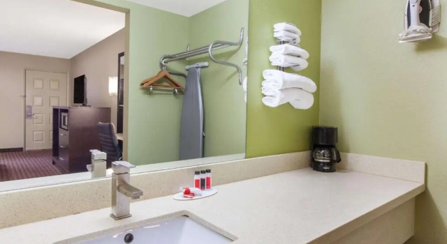 Двухместный номер Standard Days Inn by Wyndham San Jose Airport