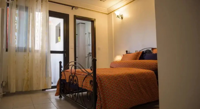 Monde Arabe Guest House, Boek Pension Douala Wouri