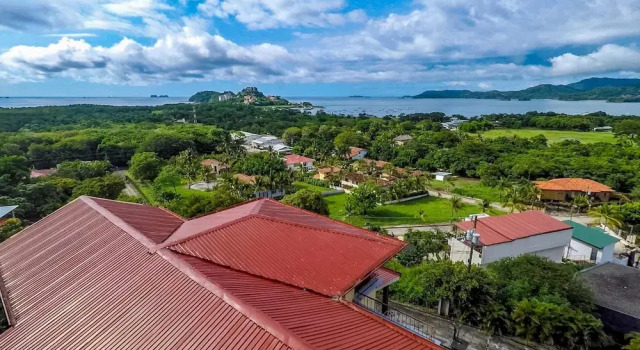 1-Bedroom Ocean-View Condo with Pool, Забронировать Отель Отели Плайя-Фламинго с бассейном, Бассейн