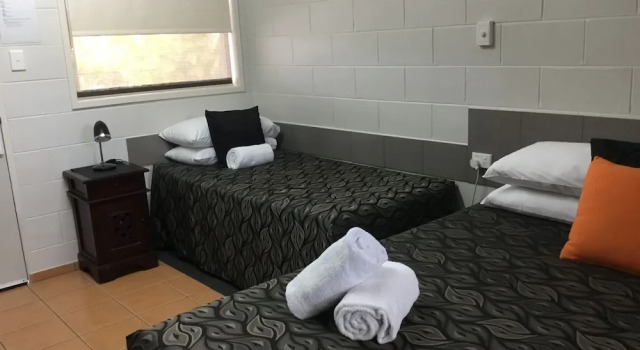 Номер Deluxe Golden Palms Motor Inn