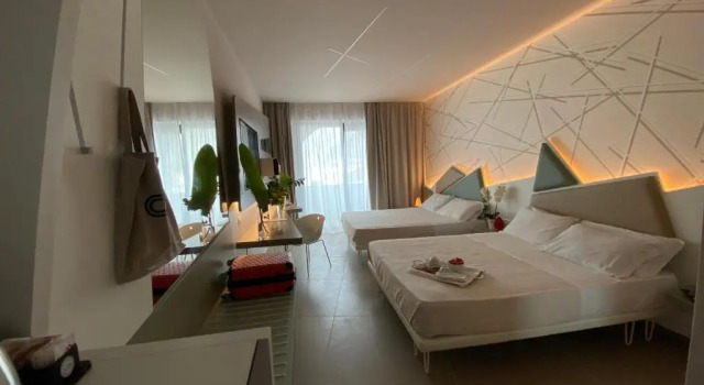 Четырёхместный номер Superior Saracen Sands Hotel & Congress Centre - Palermo