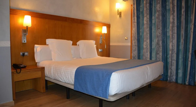 Hostal La Font, Varaa Hostelli Hotellit L'Alt Urgell aamiaisella, Aamiainen