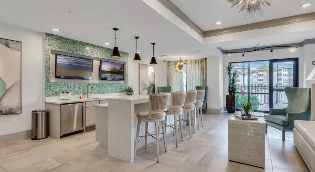 Axis West Apartments, Rezerwuj Apartament Hotele w Kissimmee z parkingiem, Parking