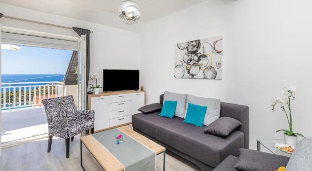 Apartment 24