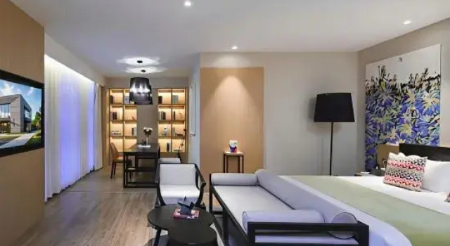 Люкс Business Campanile Hotel (Shenzhen Longcheng Plaza Metro Station)