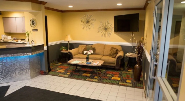 Regency Inn & Suites, Varaa Hotelli Hotellit Minnesota pysäköinnillä, Pysäköinti