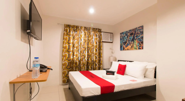 RedDoorz Plus @ Diola Villamonte Bacolod