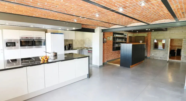 Spacious Holiday Home With a Large Playroom, Забронировать Отель Манхай 