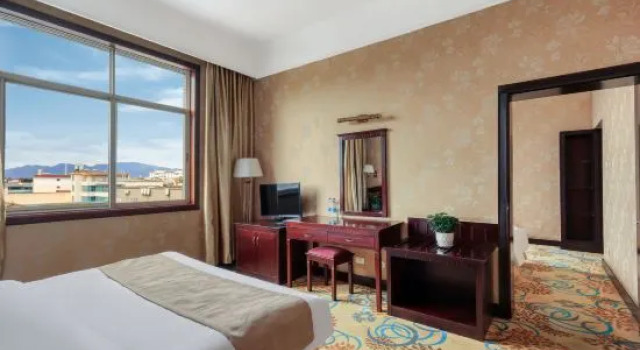 Семейный люкс Yuxi Hui Jing Hotel