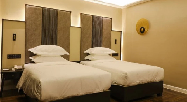 Peiqi Business Hotel