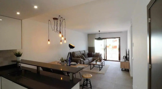 Marysol apartamento de lujo balcón azotea piscina comun a la playa