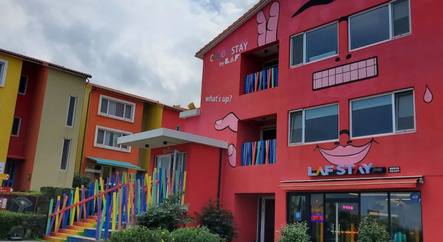Swiss Village 113