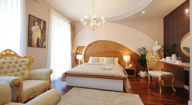 Двухместный номер Deluxe с балконом Silver & Gold Luxury Rooms