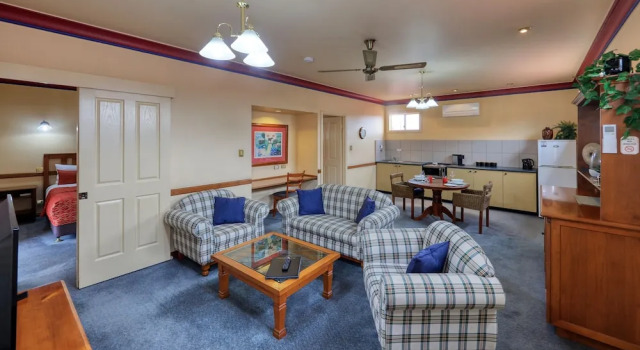 Двухместный люкс Executive с балконом Dalby Homestead Motel