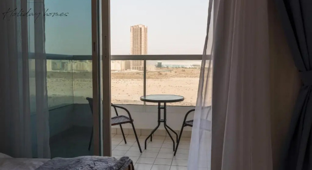 Mira Holiday Homes - Beautiful Studio - WIFI&Pool -7 min to Global Village, Забронировать Отель Арабиан Ранчес Дубай