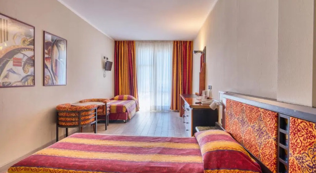 Трёхместный номер Economy Hotel Cristina