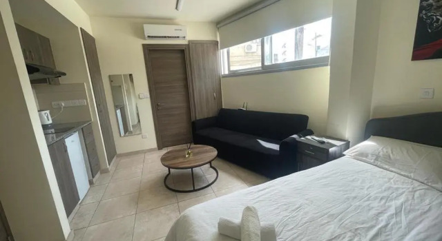 Modern studio in the historic center near beach