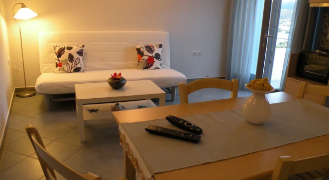Семейный номер Standard Дуплекс с балконом и с видом на море Zathea Apartments