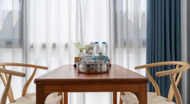 Люкс Xiangshan Xilai Homestay (People's Square Subway Dancheng Station)