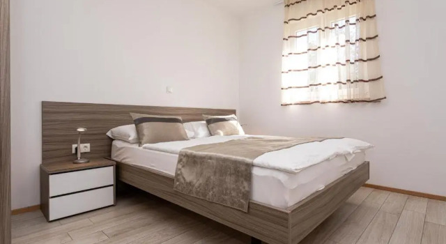 Apartments Crnekovic Tomislava 8, Buchen Sie Ferienwohnung Apartments in Insel Krk, Ferienwohnung