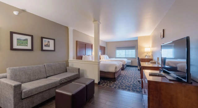Четырёхместный люкс Comfort Inn & Suites Alamosa