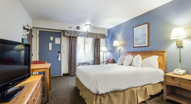 Двухместный номер Standard Days Inn by Wyndham Mackinaw City - Bridgeview Area