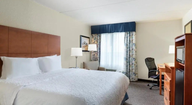 Номер Standard с видом на воду Hampton Inn Morehead City