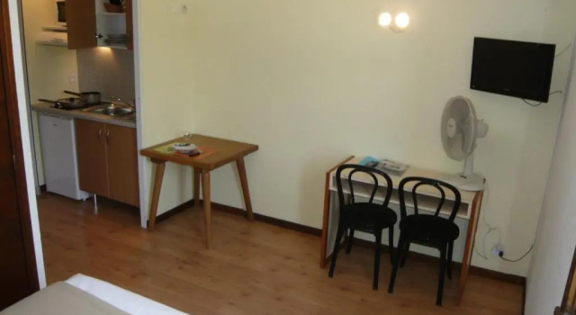 Двухместный номер Standard с видом на бассейн Hôtel Les Gabarres