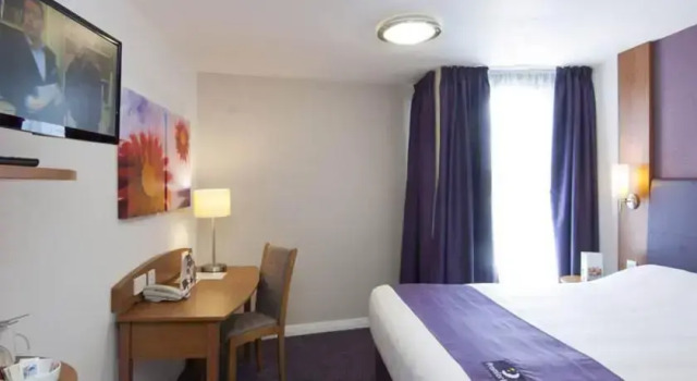 Premier Inn Wigan West (M6, J26), Забронировать Отель Отели Англии 3 звезды, 3*