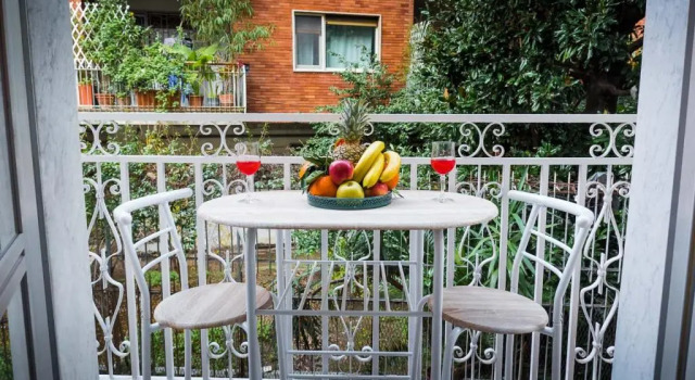 Premium Apartment in Chiaia, Naples Center, Near Seaside