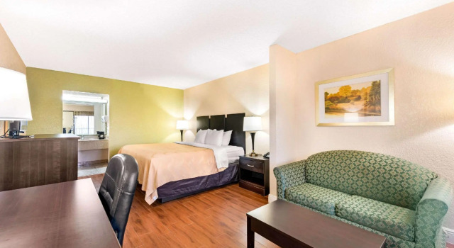 Двухместный номер Standard Quality Inn & Suites Orlando Airport