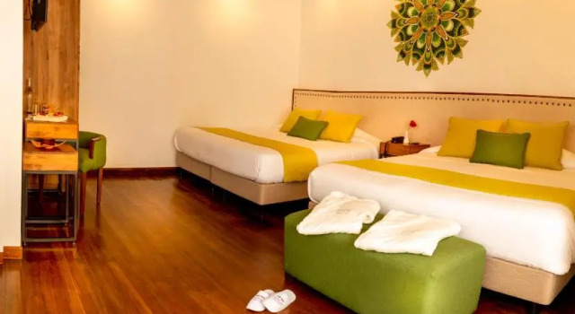 Четырёхместный номер Deluxe Sangay Spa Hotel