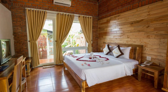 Двухместный номер Deluxe с балконом и с красивым видом из окна Sen Viet Phu Quoc Resort Sport & Spa