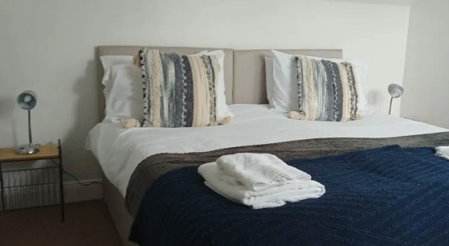 Close to the Seaside - Sleeps 4/free Wifi/parking