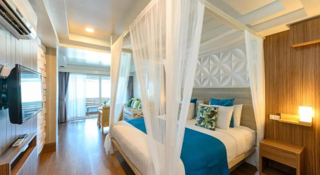 Номер Superior с балконом и с видом на море Maldives Beach Resort