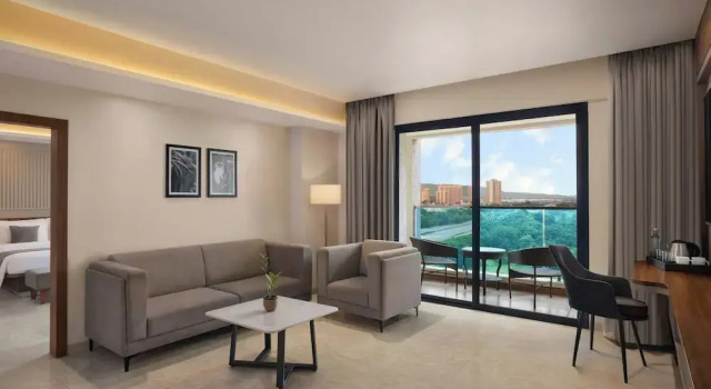 Двухместный люкс Classic с видом на город The Fern Residency Bhiwandi-Pimplas, Series by Marriott